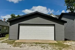 506 W Reynolds St, Pontiac, IL 61764 - Photo 4