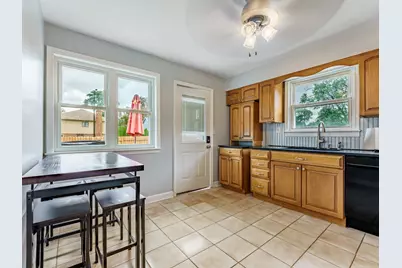 301 W Lonnquist Boulevard, Mount Prospect, IL 60056 - Photo 6