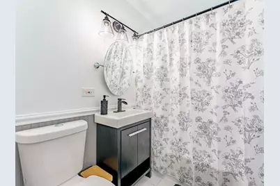 301 W Lonnquist Boulevard, Mount Prospect, IL 60056 - Photo 12