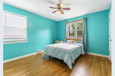 301 W Lonnquist Boulevard, Mount Prospect, IL 60056 - Photo 10