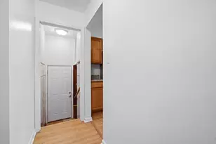531 Cambridge Rd, Des Plaines, IL 60016 - Photo 10