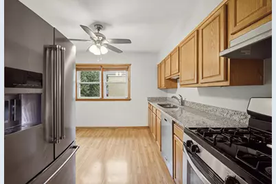 531 Cambridge Road, Des Plaines, IL 60016 - Photo 12