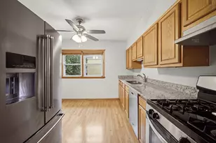 531 Cambridge Rd, Des Plaines, IL 60016 - Photo 12