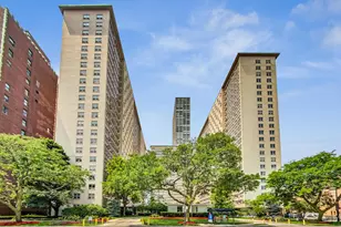 3950 N Lake Shore Dr, Chicago, IL 60613 - Photo 1