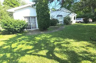 333 12th St, Wheeling, IL 60090 - Photo 1