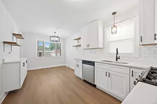 9734 S Princeton Ave, Chicago, IL 60628 - Photo 18