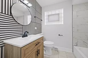 9734 S Princeton Ave, Chicago, IL 60628 - Photo 12