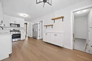 9734 S Princeton Ave, Chicago, IL 60628 - Photo 16