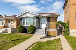 9734 S Princeton Ave, Chicago, IL 60628 - Photo 2