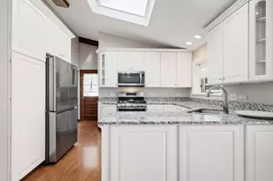 842 S Euclid Ave, Villa Park, IL 60181 - Photo 8