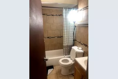 19325 Oakwood Avenue, Country Club Hills, IL 60478 - Photo 4