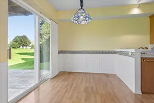 3323 Bromley Ln, Aurora, IL 60502 - Photo 12
