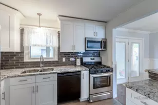 8001 S Thomas Ave, Bridgeview, IL 60455 - Photo 6