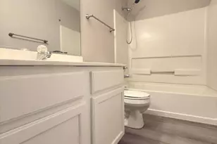 3989 Blackstone Dr, Aurora, IL 60504 - Photo 16