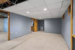 904 E Water St, Pontiac, IL 61764 - Photo 28