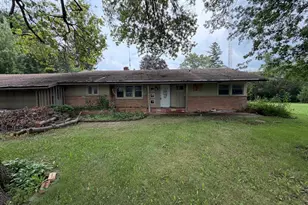 2848 Woodside Dr, Rockford, IL 61109 - Photo 1