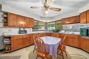 867 Clay St, Woodstock, IL 60098 - Photo 8