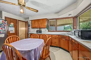 867 Clay St, Woodstock, IL 60098 - Photo 10