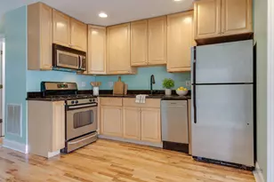 4348 N Sacramento Ave, Chicago, IL 60618 - Photo 8