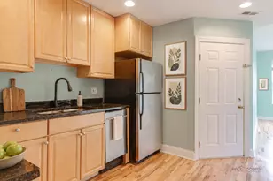4348 N Sacramento Ave, Chicago, IL 60618 - Photo 6