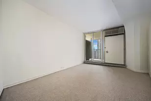 300 N State St, Chicago, IL 60654 - Photo 10