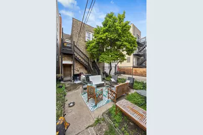 1946 W Armitage Avenue, Chicago, IL 60622 - Photo 2