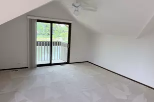 12 Kent Ct, Willowbrook, IL 60527 - Photo 8