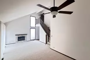 12 Kent Ct, Willowbrook, IL 60527 - Photo 4