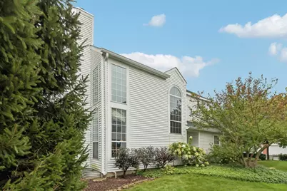109 Lauralton Street #10, Lake Bluff, IL 60044 - Photo 2