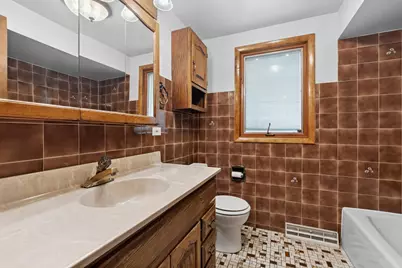 822 Bradoc Street, Chicago Heights, IL 60411 - Photo 16