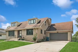 822 Bradoc St, Chicago Heights, IL 60411 - Photo 1