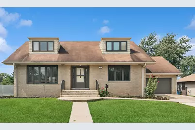 822 Bradoc Street, Chicago Heights, IL 60411 - Photo 2