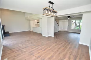 516 N Thornwood Dr, McHenry, IL 60050 - Photo 12