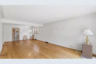 2844 W 99th Street, Evergreen Park, IL 60805 - Photo 2