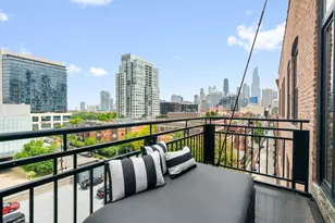 520 W Huron St, Chicago, IL 60654 - Photo 20