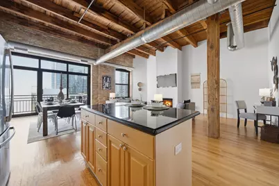 520 W Huron Street #609, Chicago, IL 60654 - Photo 6