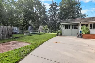 731 E Benton St, Morris, IL 60450 - Photo 18