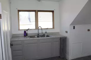 1616 Victoria Ave, North Chicago, IL 60064 - Photo 8