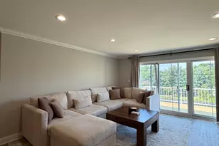 124 Carriage Way Dr, Burr Ridge, IL 60527 - Photo 4