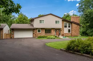 16557 Grove Creek Cir, Pecatonica, IL 61063 - Photo 2