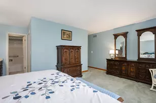 1049 Wheaton Oaks Dr, Wheaton, IL 60187 - Photo 18