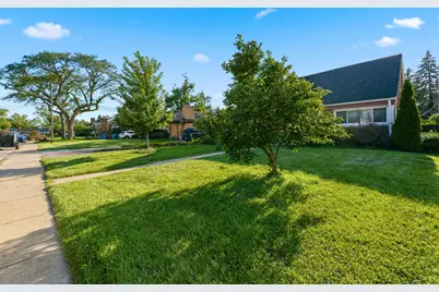 842 N Memorial Drive, Chicago Heights, IL 60411 - Photo 32