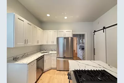 1111 W Roscoe Street #2, Chicago, IL 60657 - Photo 2