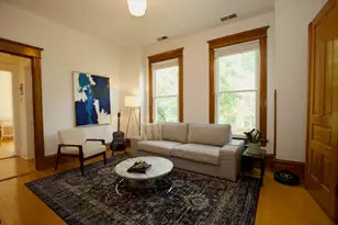 1111 W Roscoe St, Chicago, IL 60657 - Photo 10