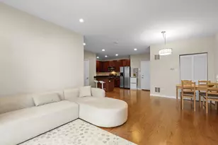 5300 N Lincoln Ave, Chicago, IL 60625 - Photo 10