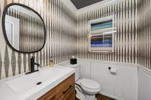 2104 Kenton Ln, Libertyville, IL 60048 - Photo 16
