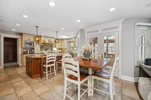 2104 Kenton Ln, Libertyville, IL 60048 - Photo 10