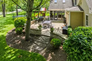 2104 Kenton Ln, Libertyville, IL 60048 - Photo 32