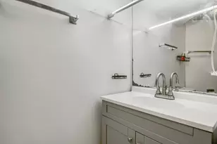 5004 Lee St, Skokie, IL 60077 - Photo 14