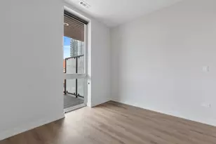 2411 N Lincoln Ave, Chicago, IL 60614 - Photo 12